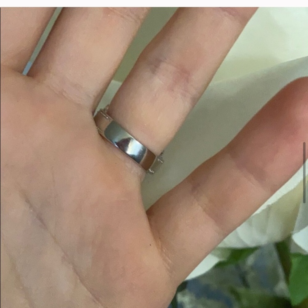 925 Silver Emerald and Diamond Vintage Ring - Picture 8 of 11